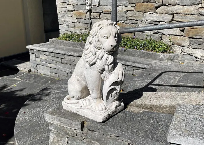 Dora Attika By Fewotessin Locarno