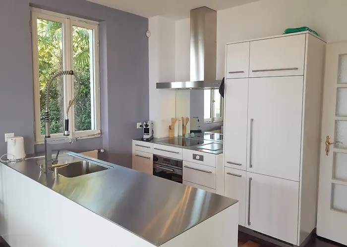 Dora Attika By Fewotessin * 洛迦诺